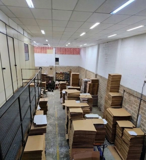 Fábrica Inpom Embalagens localizada no Rio de Janeiro